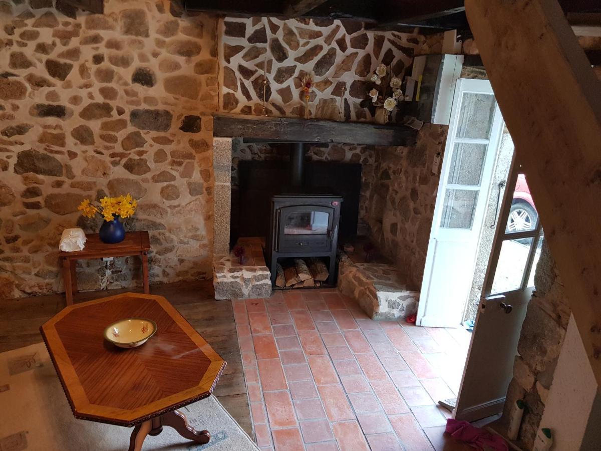 Bay Cottage Gite, Busserolles. 外观 照片